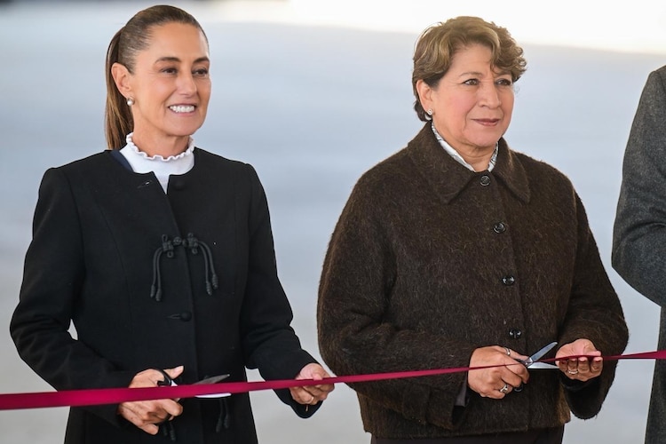 Delfina Gómez y Claudia Sheinbaum coordinan obras carreteras e intervenciones hidráulicas en la cuenca del Río Lerma.