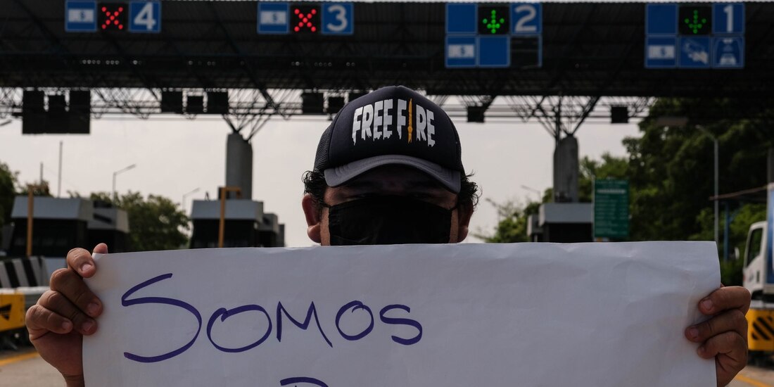 Manifestante denuncia ser desempleado a causa de la pandemia