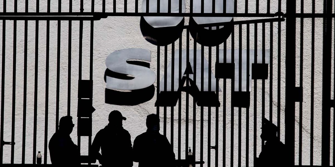 Raquel Buenrostro Sánchez, titular del SAT, precisó que los delitos más comunes cometidos por servidores públicos son uso de documentos falsos, acceso ilícito de equipos informáticos, ejercicio público indebido y extorsión