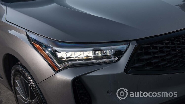 Las luces LED la hacen ver elegante.