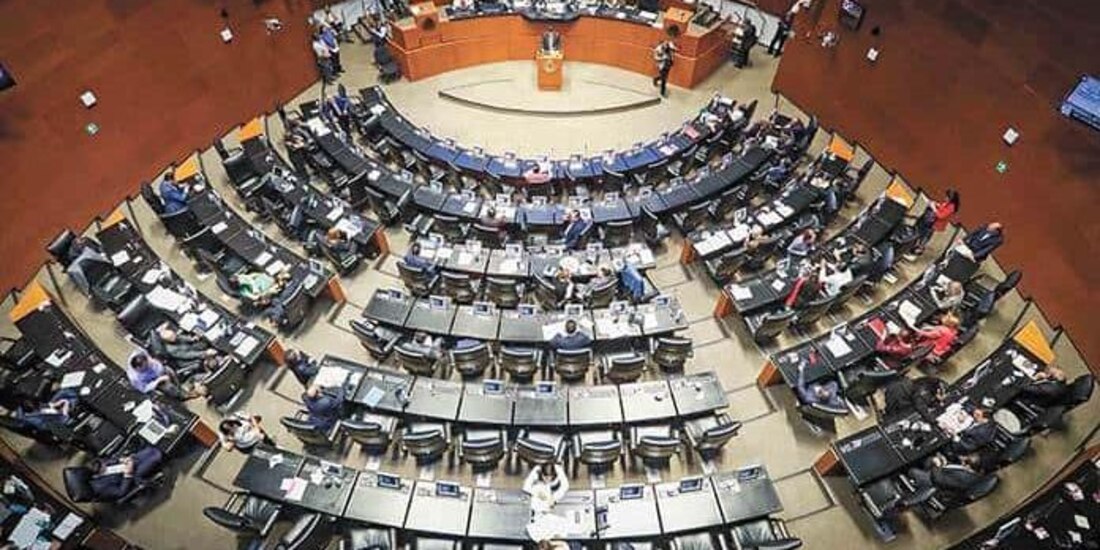 La bancada morenista aseguró que México continuará guiando su actuación por los principios rectores de política exterior previstos en la Constitución Política de los Estados Unidos Mexicanos.