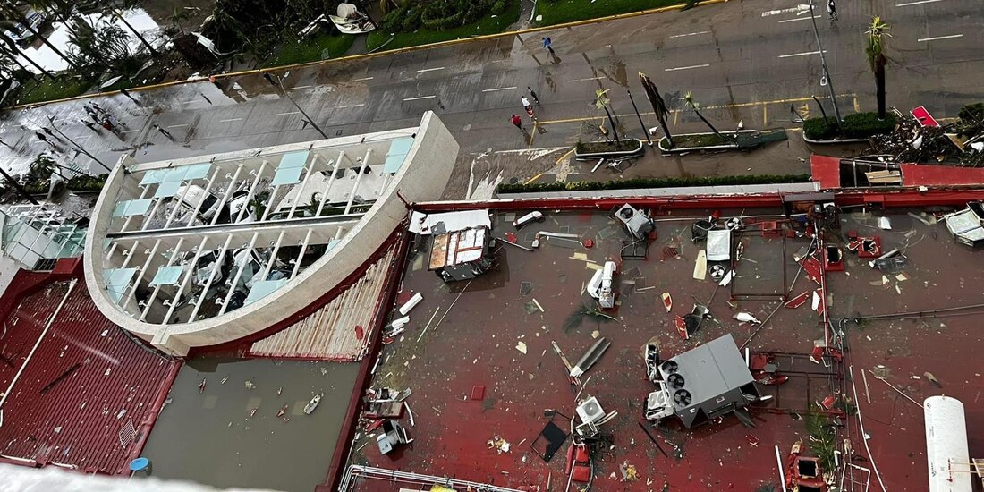La Costera Miguel Alemán tras paso de huracán "Otis".