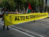 Aspecto de una marcha del colectivo Amnistía Internacional, en favor de la causa palestina, en CDMX.