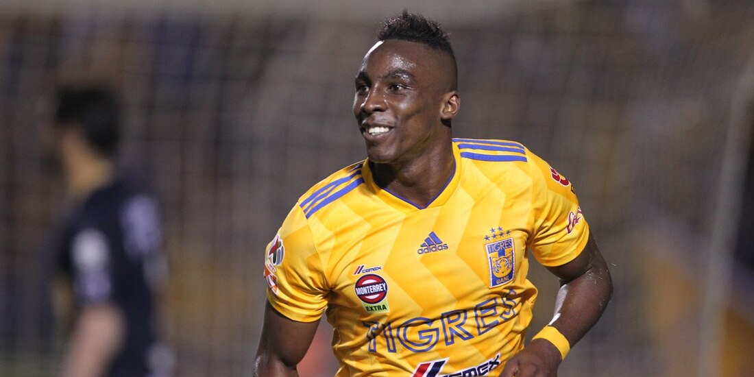 Julián Quiñones en su paso por los Tigres