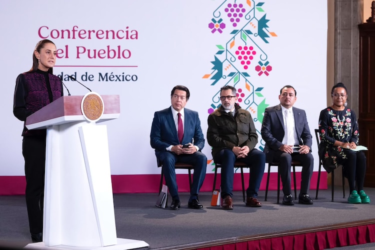 El secretario de Educación Pública, Mario Delgado Carrillo, acompañó a la presidenta Claudia Sheinbaum en la Conferencia.