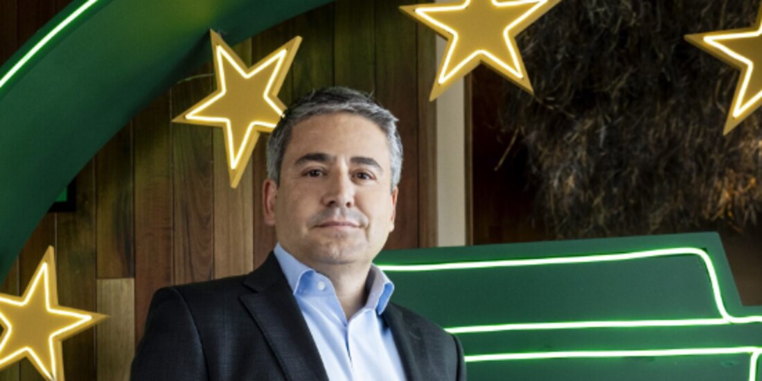 El director general de Alsea Starbucks.