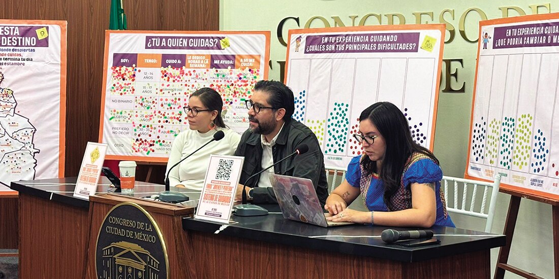 Legisladores de MC, ayer, en conferencia sobre el Sistema de Cuidados.
