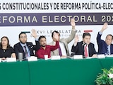 Votación en comisiones unidas de la Cámara de Diputados, ayer.