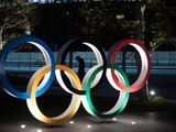 Los aros olímpicos en Tokio, Japón.