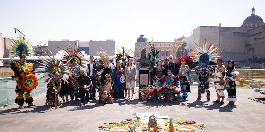 La Jefa de Gobierno, Clara Brugada, encabeza la ceremonia de honores fúnebres al último tlatoani mexica, Cuauhtémoc.