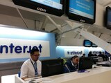 De acuerdo con algunos trabajadores de la aerolínea, después de recibir el pago de una quincena, hoy se reunirán de nueva cuenta con la autoridad para definir cuándo se saldarán los demás adeudos.