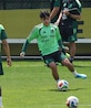 Gilberto Mora durante un entrenamiento con la Selección Mexicana.