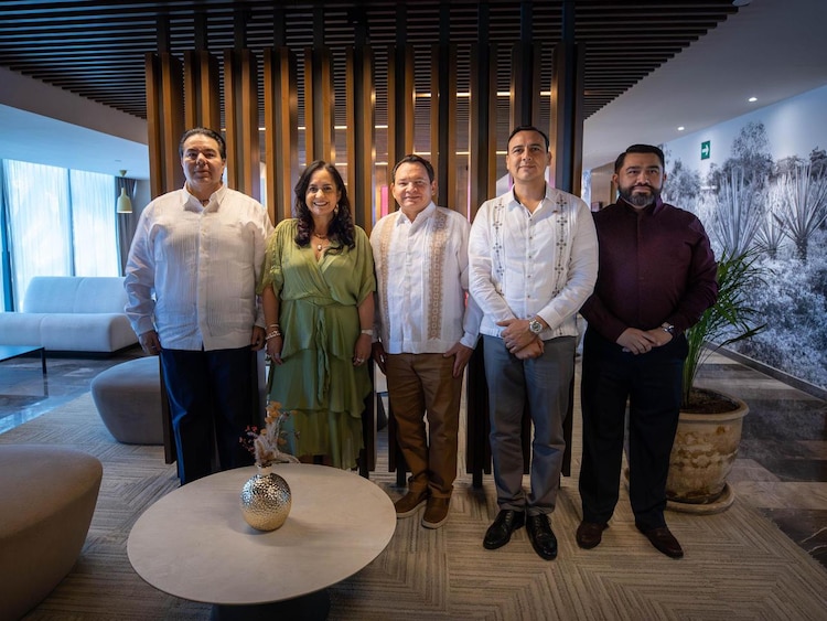 Presentación de los proyectos estratégicos del Renacimiento Maya como motores de inversión en el estado.