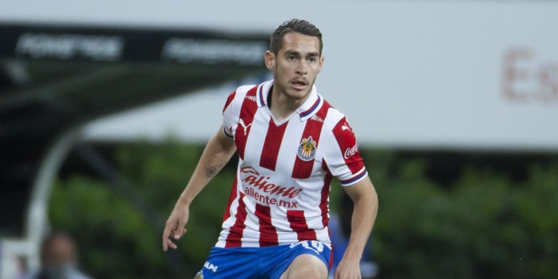 Jesús Angulo es pieza clave de Chivas.