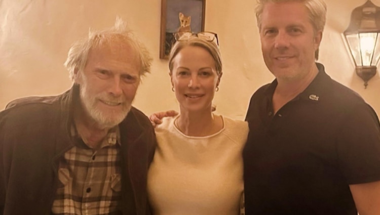 Clint Eastwood con sus hijos Alison y Kyle, en 2024