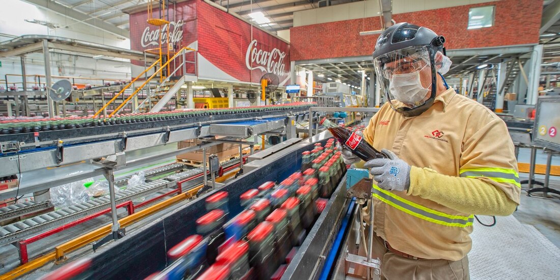 Arca Continental anunció inversiones por cerca de 17,000 millones de pesos para este año.