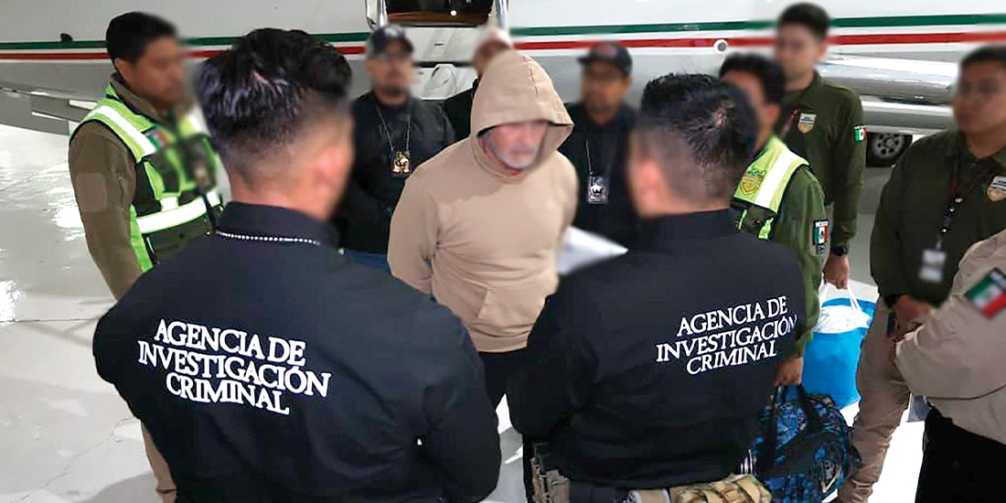 HERNÁN BERMÚDEZ, alias El Abuelo, al llegar al Aeropuerto Internacional de Toluca tras ser expulsado de Paraguay, el 18 de septiembre pasado.