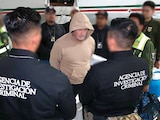 HERNÁN BERMÚDEZ, alias El Abuelo, al llegar al Aeropuerto Internacional de Toluca tras ser expulsado de Paraguay, el 18 de septiembre pasado.