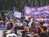 La marcha del 25N comenzó al rededor de las 15:30 horas en el Monumento a la Revolución.