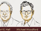Robert E. Hall y Michael Woodford, los galardonados.