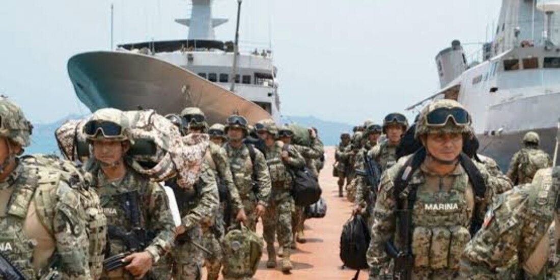 Marinos mexicanos en operación de puertos nacionales.