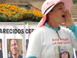 Madres buscadoras protestaron a un costado del Ángel de la Independencia para denunciar las desapariciones, ayer.