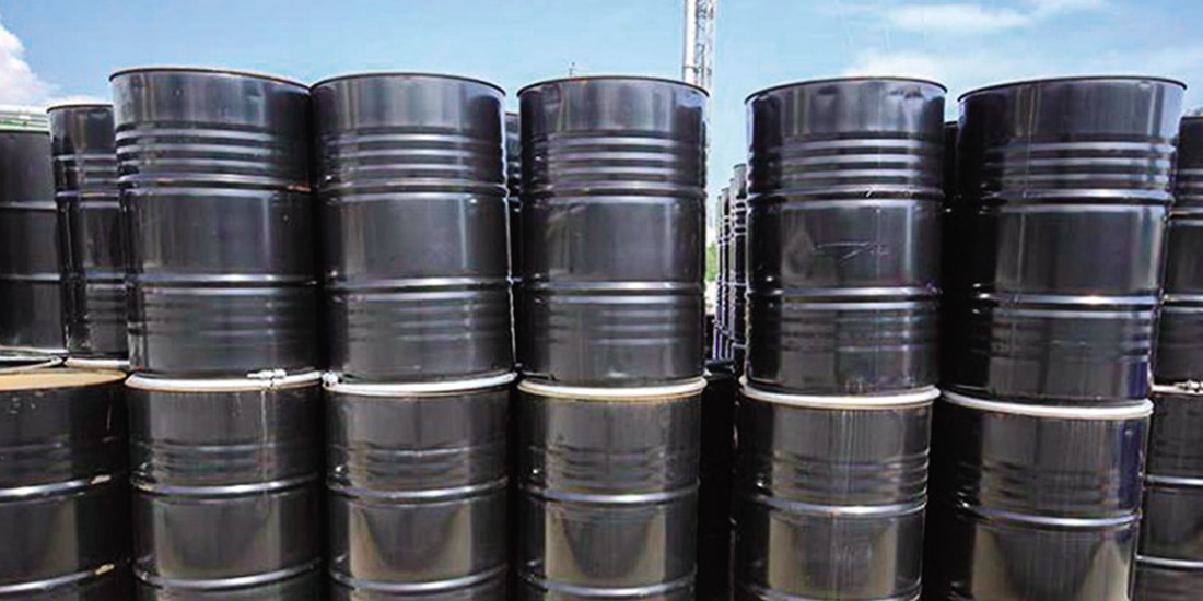 La agencia internacional de Energía anunció el 11 de marzo la liberación de 400 millones de barriles para mitigar el cierre del estrecho de Ormuz, medida que no ha frenado el alza en precios.