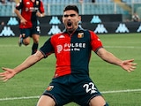 Johan Vásquez festeja su gol con el Genoa en la ronda de 32 de la Copa Italia.