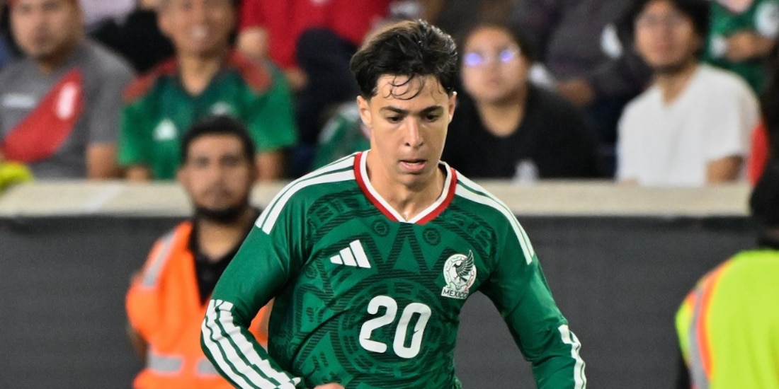 Mateo Chávez se fue expulsado del partido ante Estados Unidos.