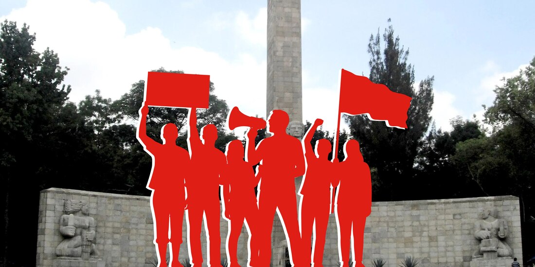 Marcha en monumento a la madre