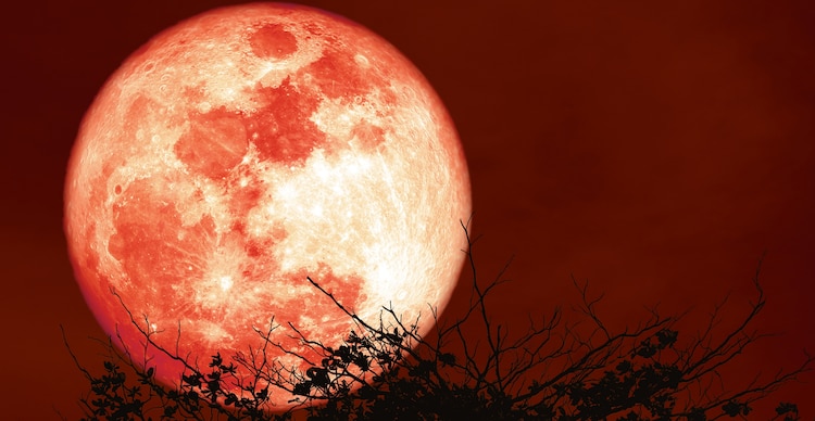 Imagen ilustrativa de la luna roja