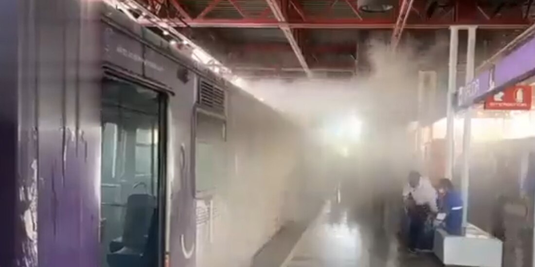 Humareda en convoy de la Línea A del Metro de la CDMX provocó que usuarios fueran evacuados de la estación Tepalcates.