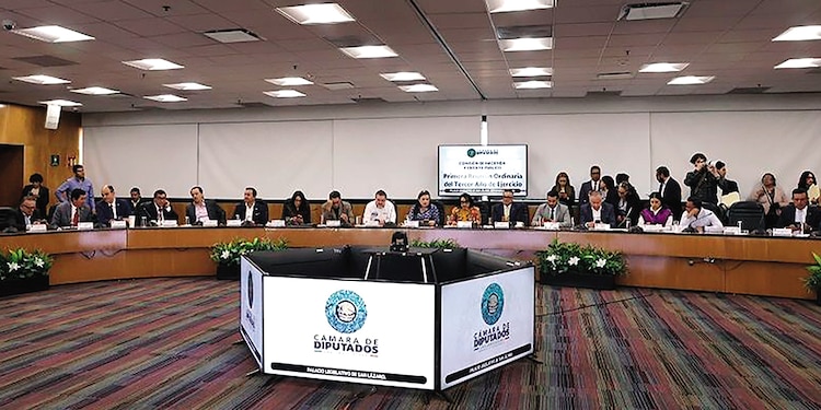 Comisión de Hacienda y Crédito Público, en sesión ordinaria el 14 de septiembre.
