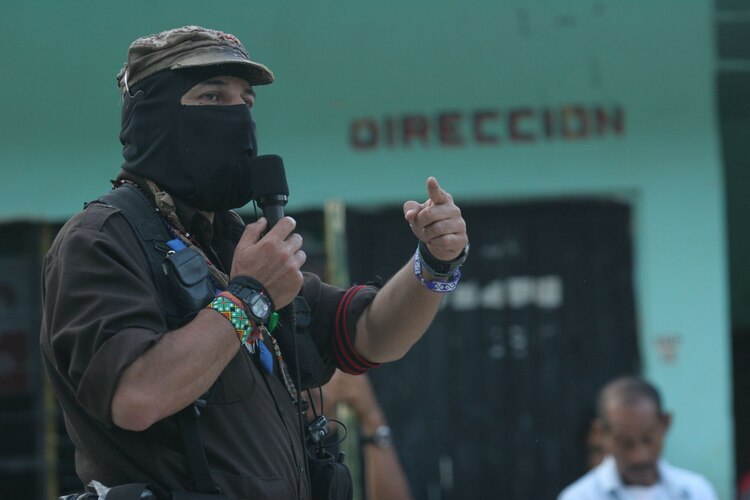 El levantamiento del grupo armado EZLN inició un 1 de enero de 1994.