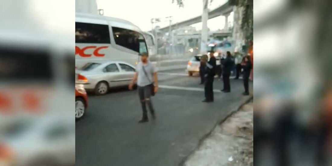 Manifestantes liberan Viaducto-Tlalpan tras más de 6 horas bloqueo.