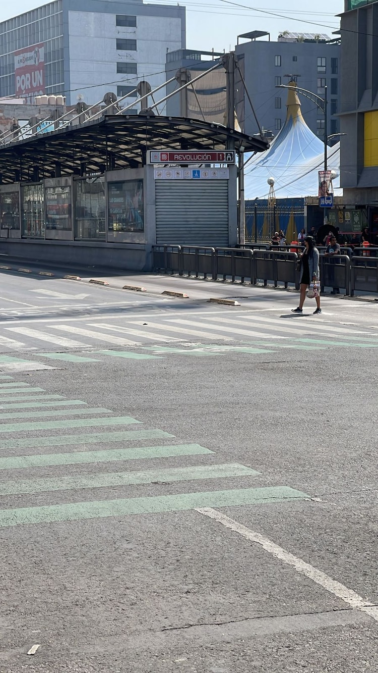 Estación Revolución del Metrobús CDMX.