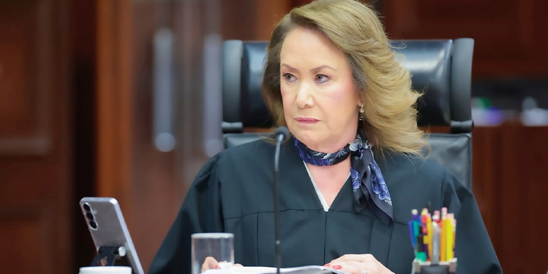PARTICIPACIÓN de la ministra Yasmín Esquivel, ayer, en el pleno de la SCJN.