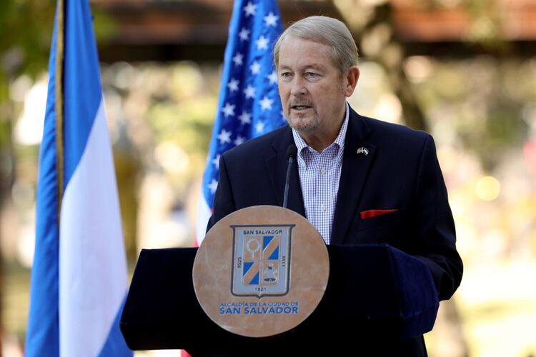 Ronald Johnson fue embajador de Estados Unidos en El Salvador.