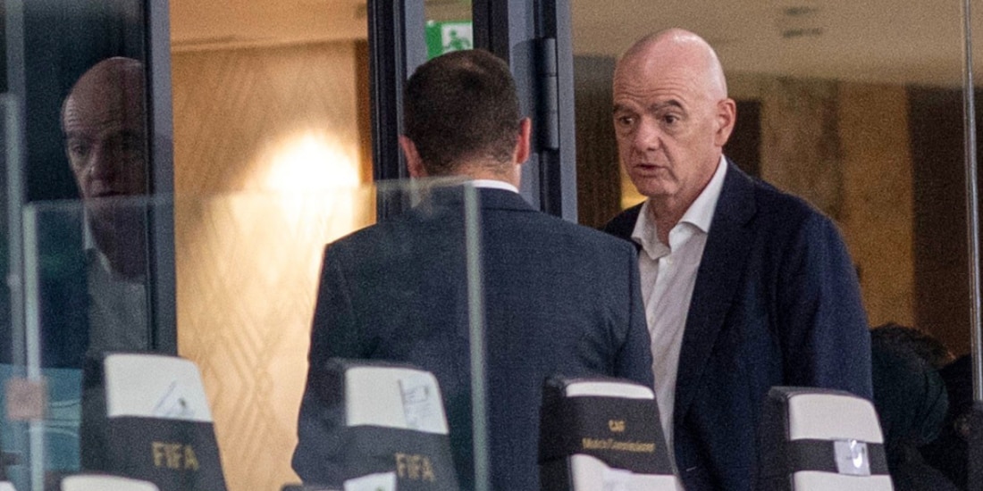 Gianni Infantino durante la reunión en Marruecos.