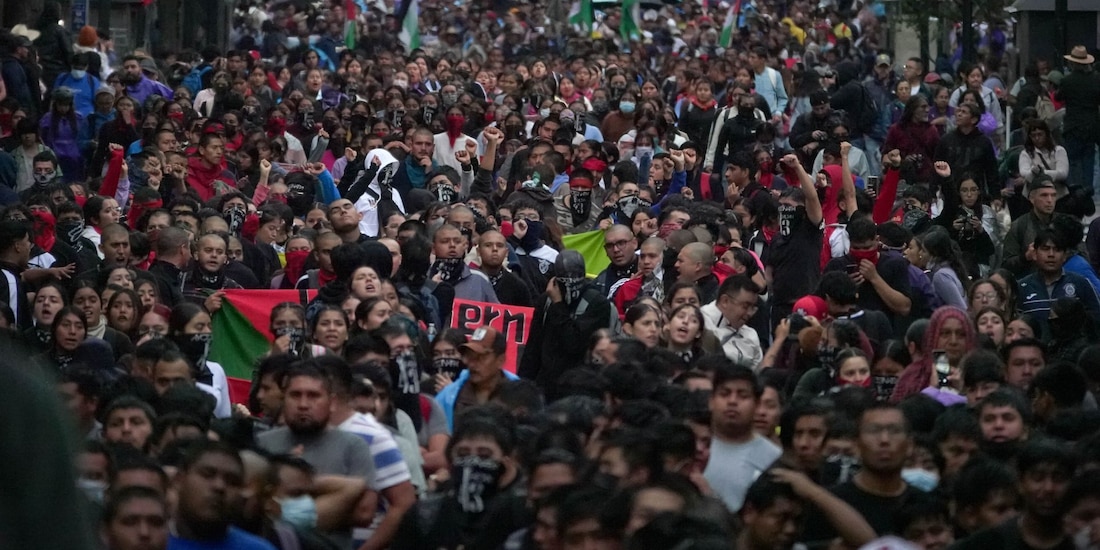 Aspecto de la marcha por la verdad y la justicia en Ayotzinapa, en 2025.