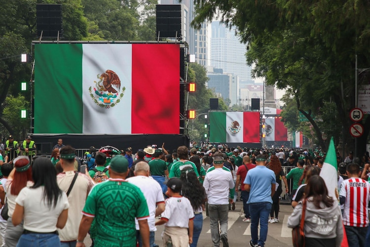 Aficionados de la Selección Mexicana se reunirán en el Ángel este domingo pese a que el equipo ya no juega en el Mundial.