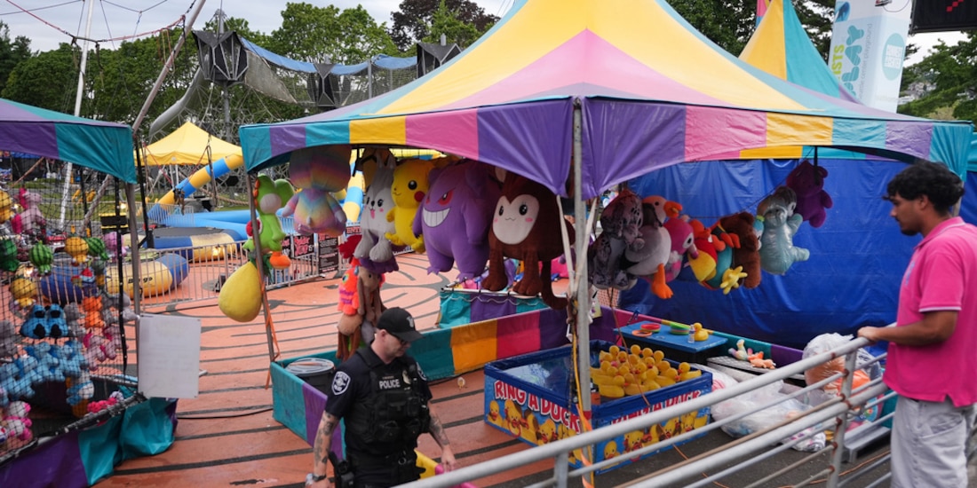 Policía examina el lugar tras un tiroteo en el Seattle en festival gastronómico