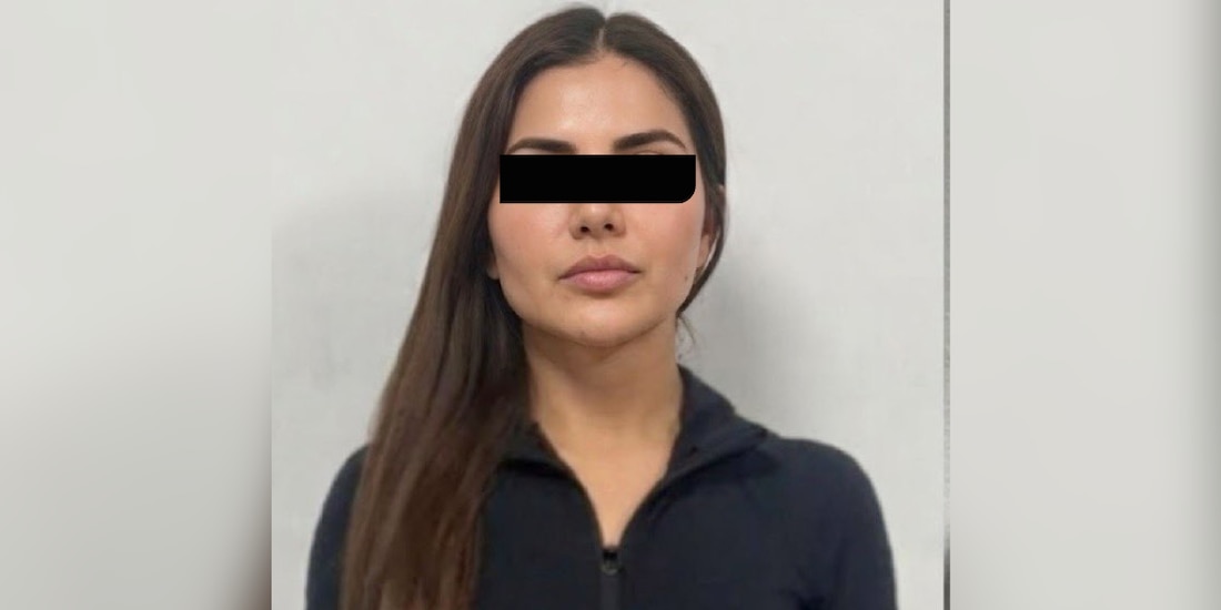 Mujer es detenida por extorsionar a la amante de su esposo