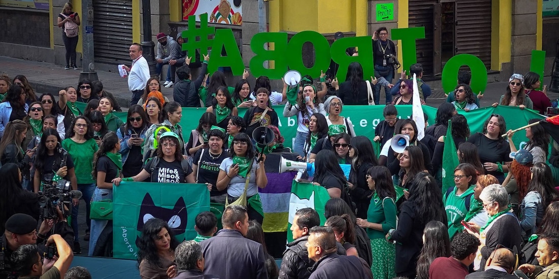 Fotografía de archivo de una protesta en favor del derecho al aborto, en la Ciudad de México.