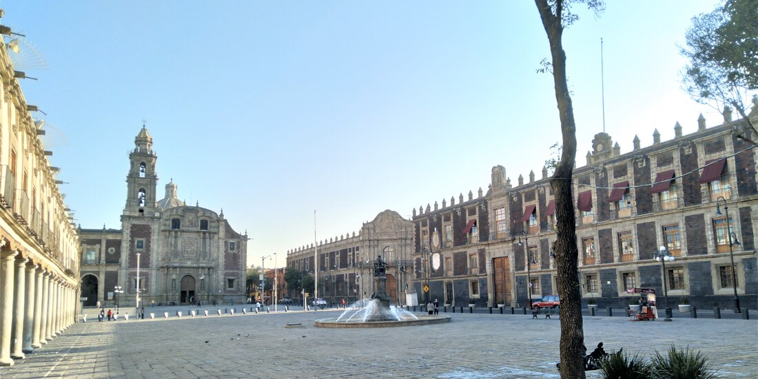 Santo Domingo sigue siendo el paraíso de los documentos apócrifos.