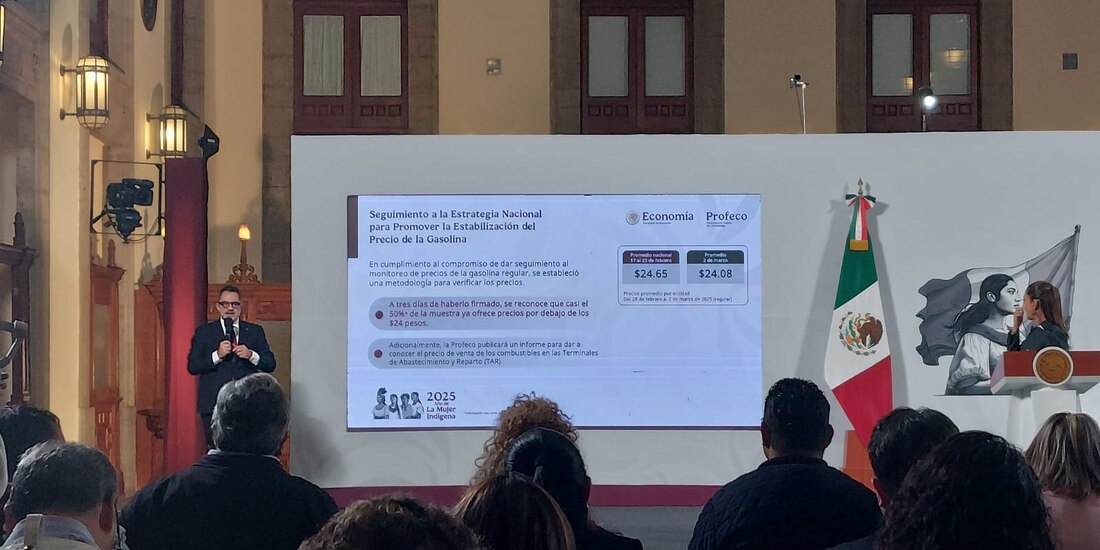 Iván Escalante en la Mañanera del Pueblo.