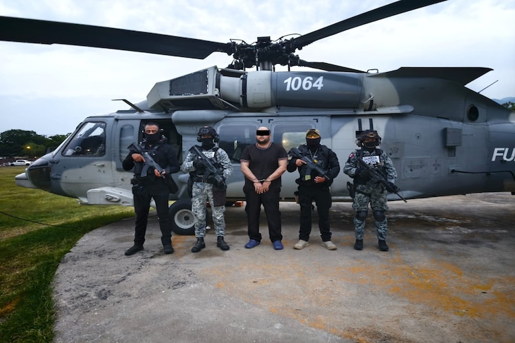 Capturan a “El Kamoni” y lo trasladan a CDMX
