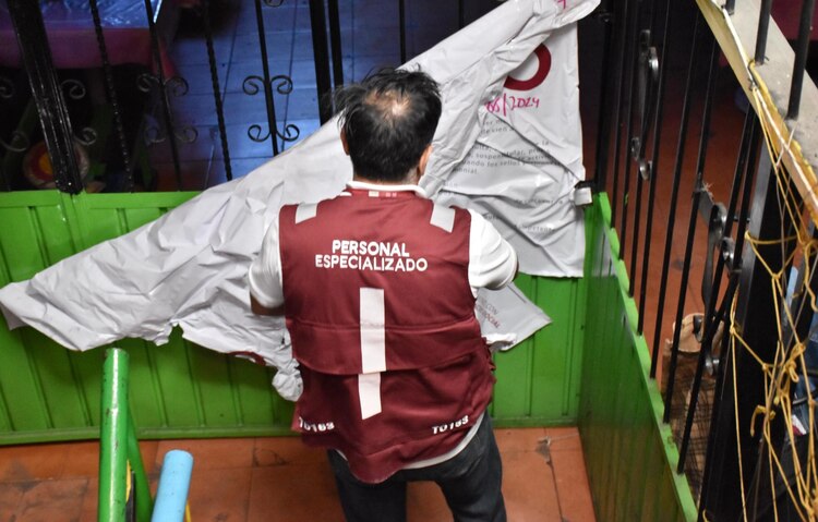 Personal del Gobierno local levanta la suspensión a la pulquería Agave 69.