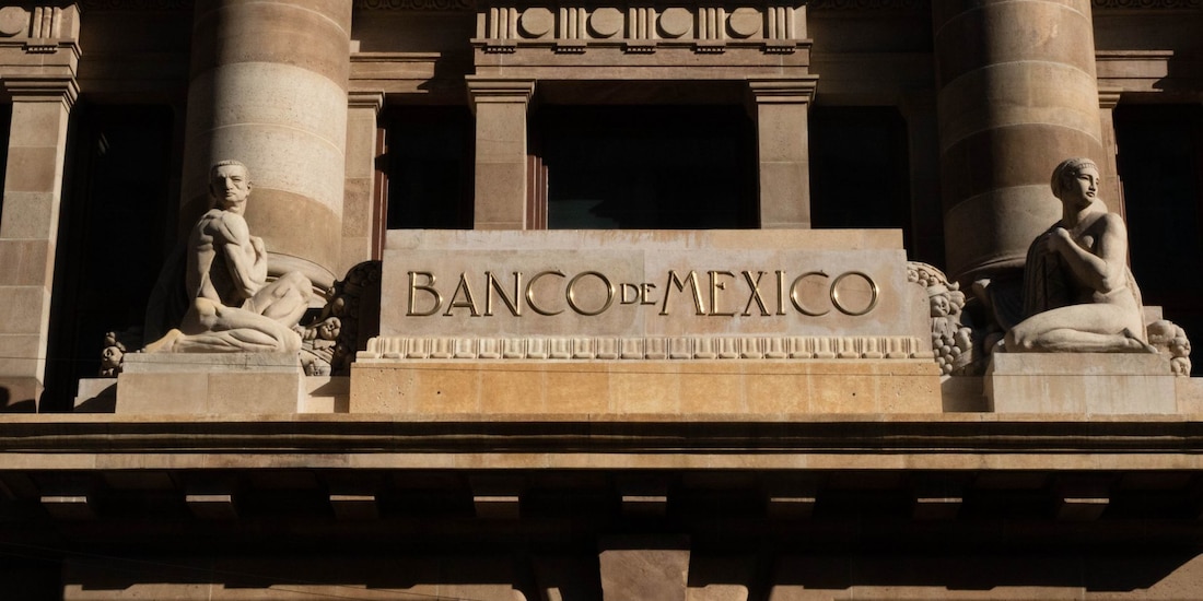 Fachada del banco de México, en la calle de 5 de Mayo, en el Centro Histórico.