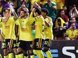 FUTBOLISTAS azulcremas celebran
un gol el fin de semana.